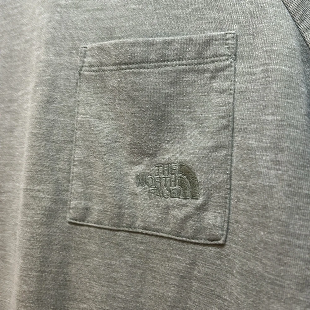 NORTH FACE • Women’s XS Green Long Sleeved Top - Picture 2 of 6